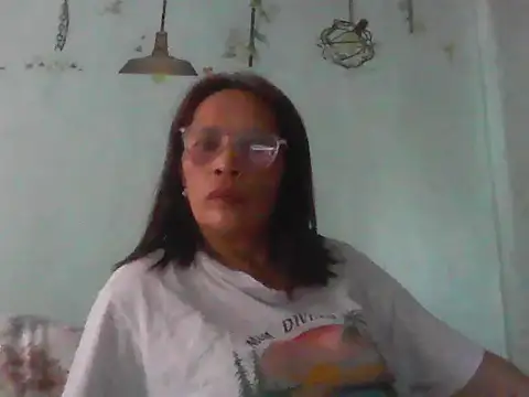 momshe2026 webcam