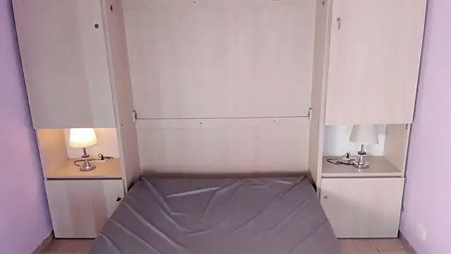 EmilyyStuart webcam