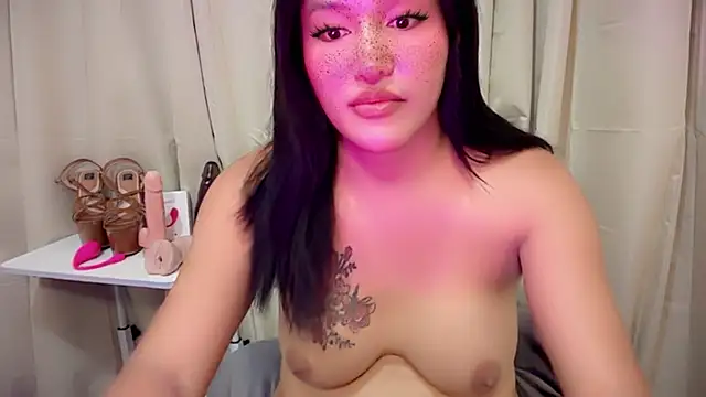 ChloeAsian webcam