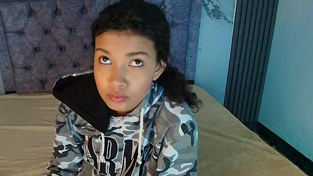 Zoe_Blake1 webcam