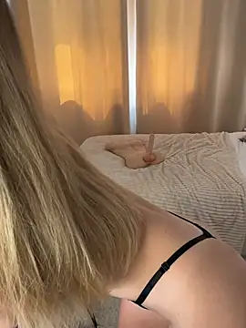 bella__rose webcam