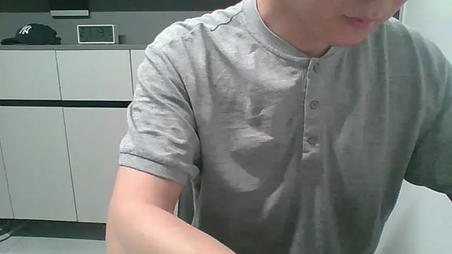 nole_china7 (Ask my age) - talk / fun / cum
