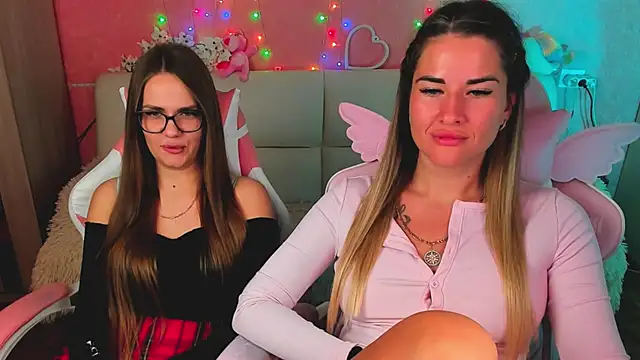 hotty_girls_here webcam