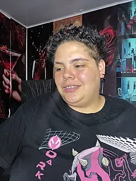 Hailey_Curvy webcam
