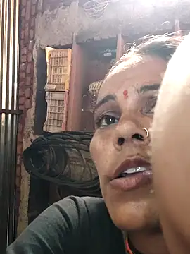 Pooja750 webcam