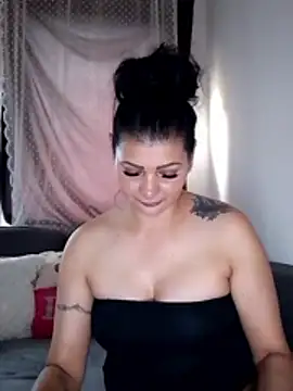 Pillango1212 webcam