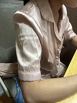 Mina048 live cam on StripChat