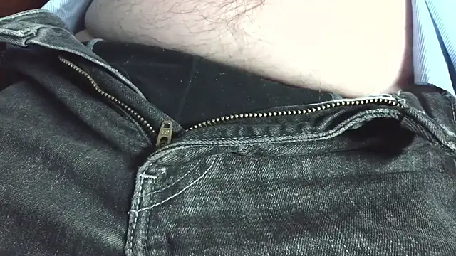 hairyandtiny webcam