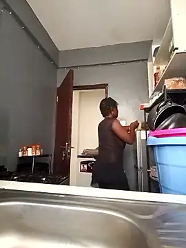TrishaKalid webcam