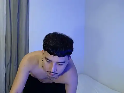 Asian_bigboy webcam