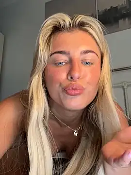 BabyBluexox webcam