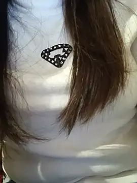 -Brooch- webcam