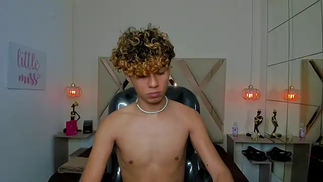 Anyelo_Twink webcam