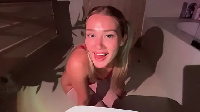 Watch lillyfaithh live on EroticFlix - High definition streams
