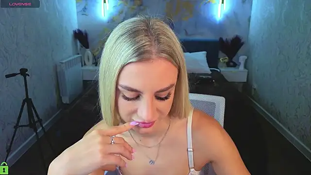 Silen_Tori webcam