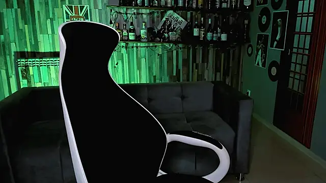 LolaDominara webcam
