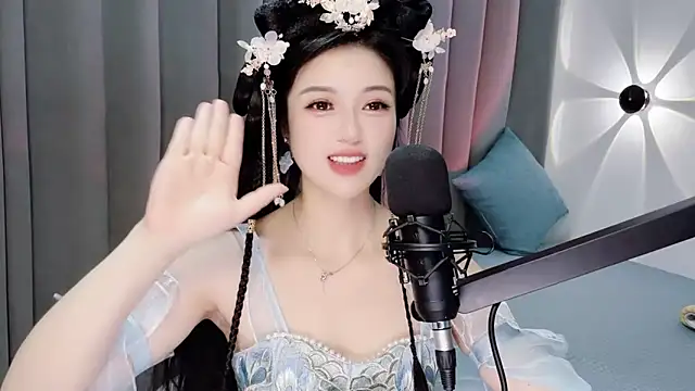 Momo-Wow webcam