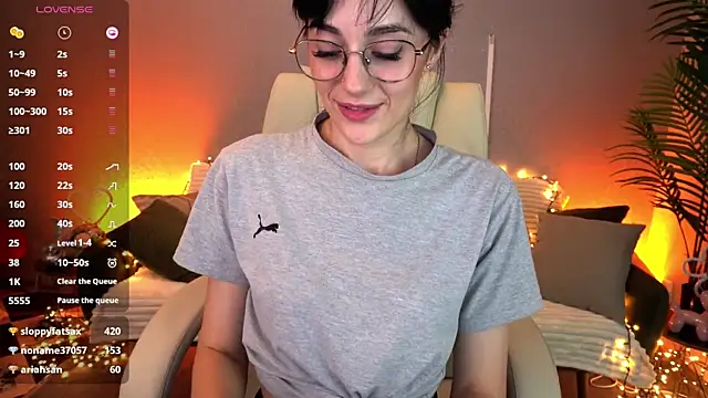 EviLune live cam on StripChat