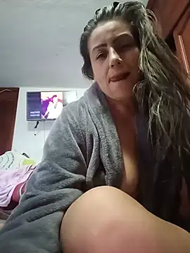 maynor_1998 (F milf) - shower show ♥😈