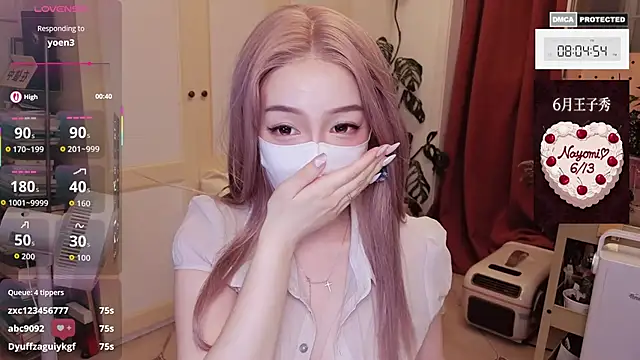 nayomi_34f webcam