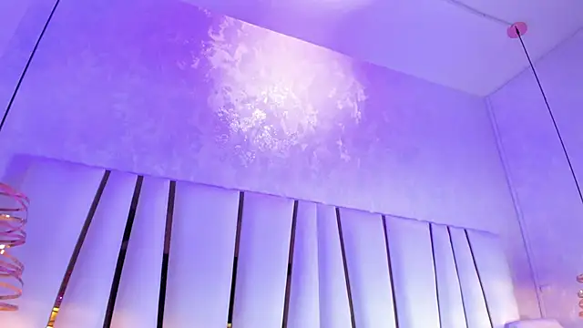 ScarletMilf_1 webcam