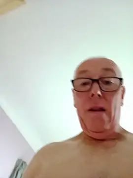Saintbull68 webcam