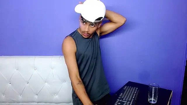 Angel_foxc13 webcam