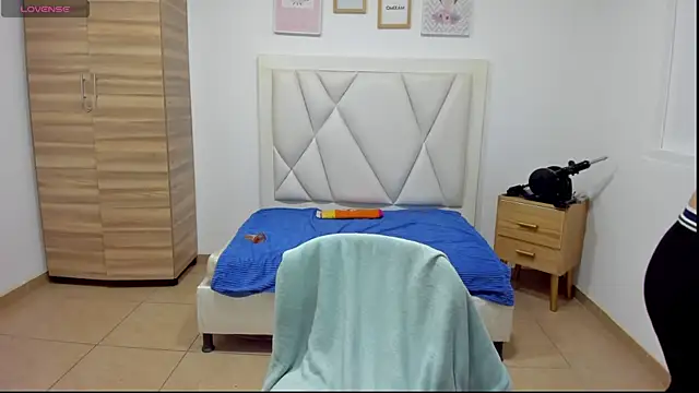 Watch lauren_rios7 live on EroticFlix - High definition streams