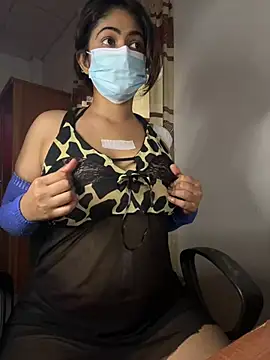 Watch HotQueenSri live on EroticFlix - High definition streams