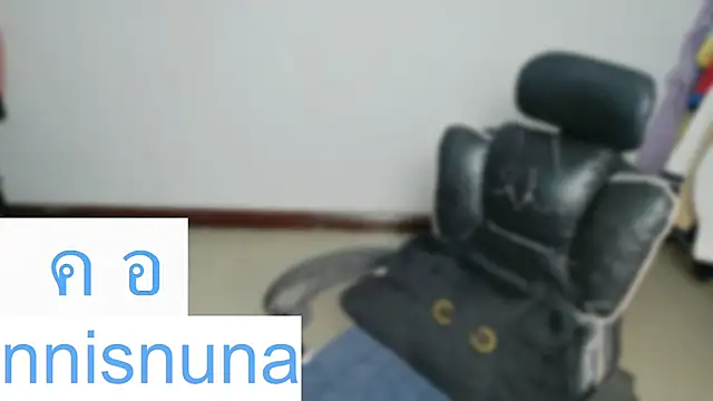 nunanunanuna webcam