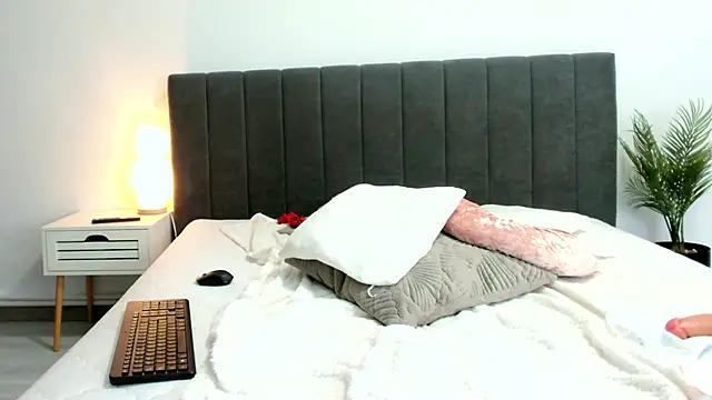 Layla_Ress webcam