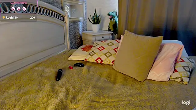 Watch Iam_Luna live on EroticFlix - High definition streams