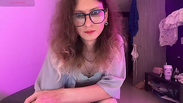 AlicePinkhead webcam