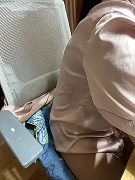 Mina048 webcam