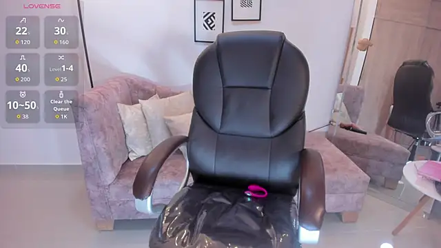 July_Adams webcam