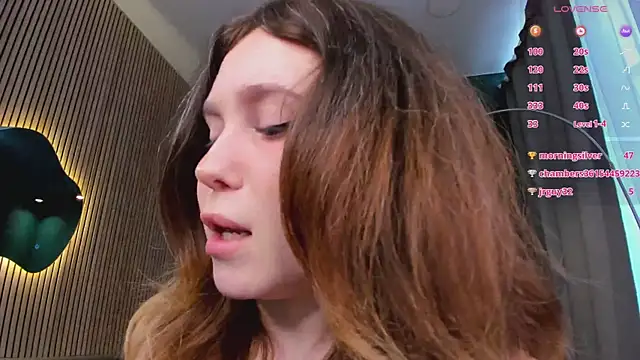 Lina_Glow webcam