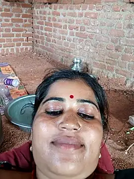 Hot_kamla