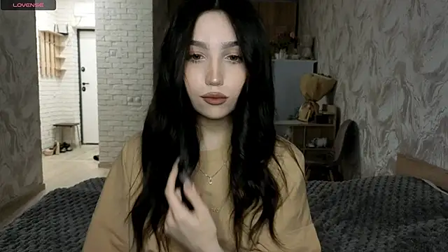 Qwami_Amie webcam