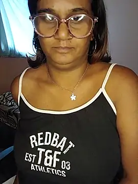 indianstrawberrylips4u webcam