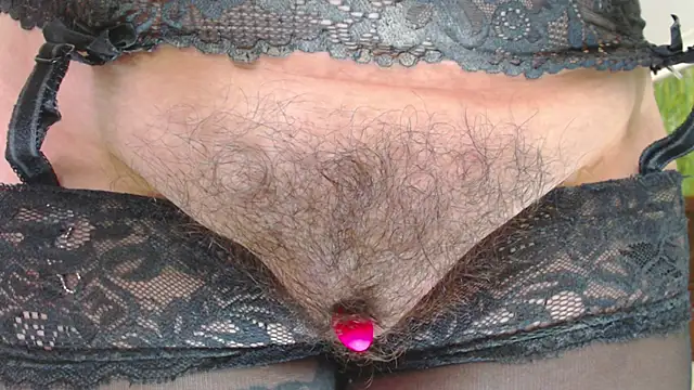 HairyQuinn webcam