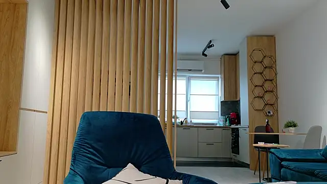 Tiny_Blush webcam