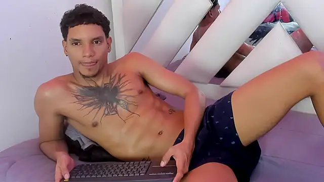 kai_storm77 webcam