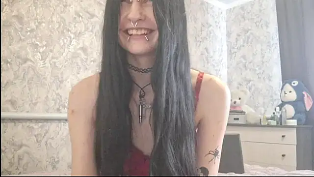 KrissyHiott webcam