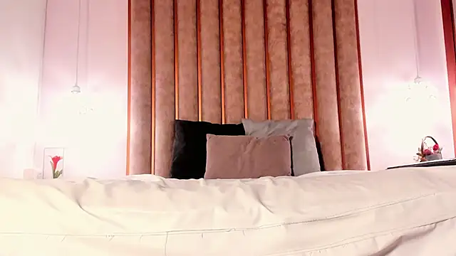 LucasThomson_ webcam