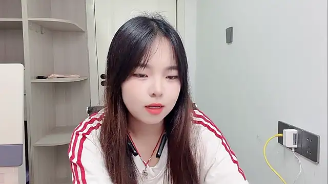 hellokiki99 webcam