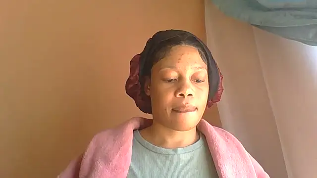 NAUGHTYSHALOTXX webcam