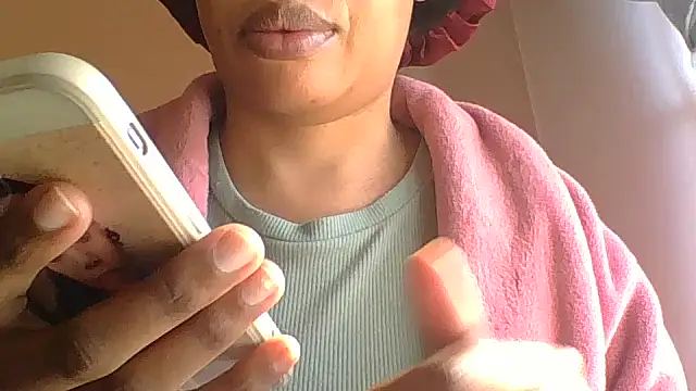 NAUGHTYSHALOTXX webcam