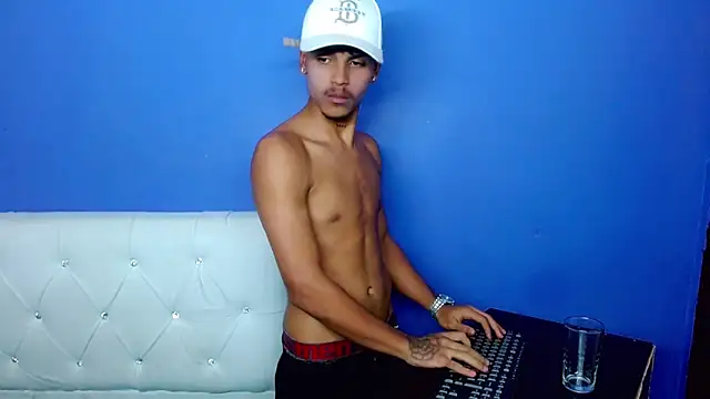 Angel_foxc13 webcam