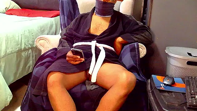CharlesBlk-79 webcam