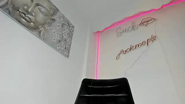 Rpoolrboy webcam